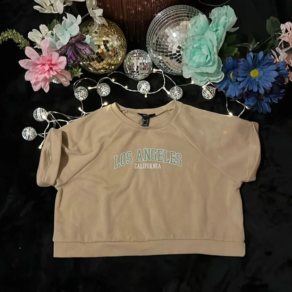 Short Sleeve Crew Neck Crop Top - Picture 1 of 8